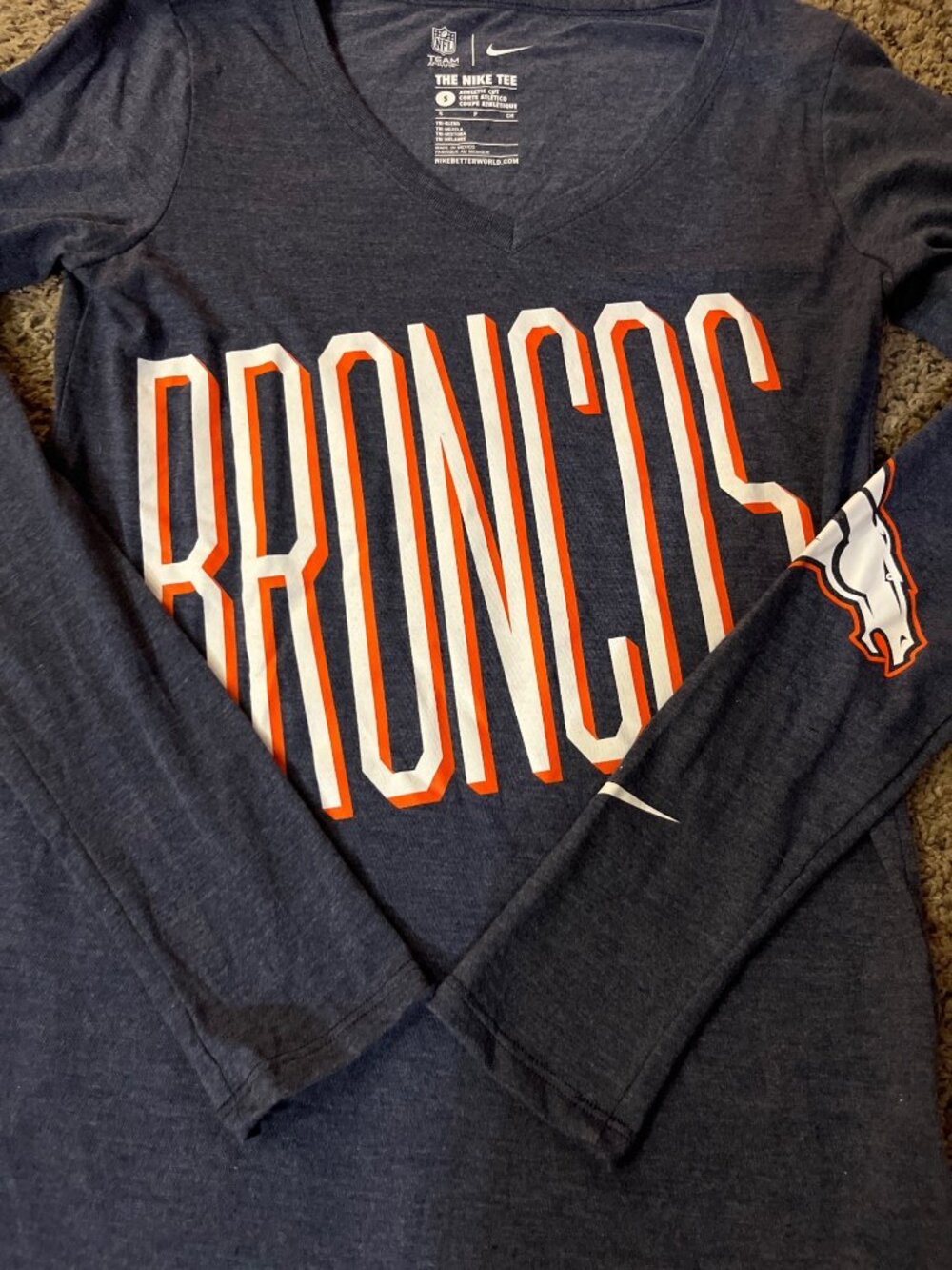 NEW Nike Denver Broncos Womens Long Sleeve Tee Small Navy NFL - Picture 13 of 16